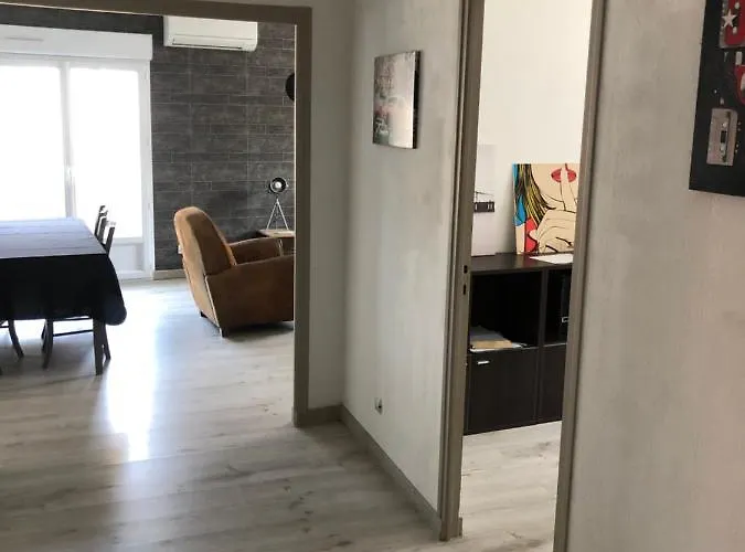 Bel Proche Chateau Laurens * Agde