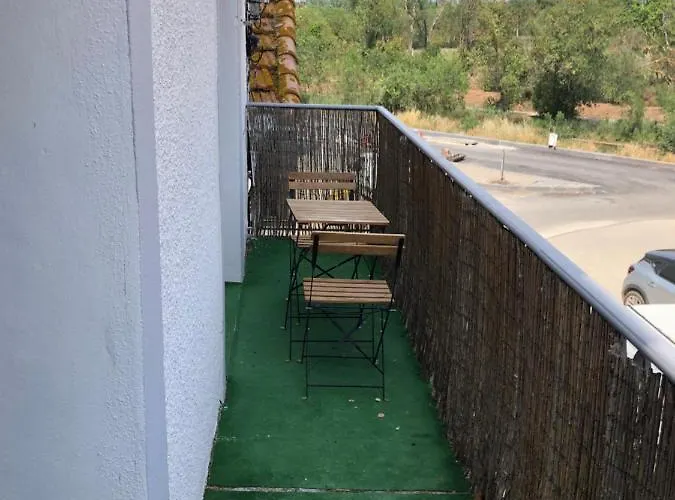 Bel Proche Chateau Laurens