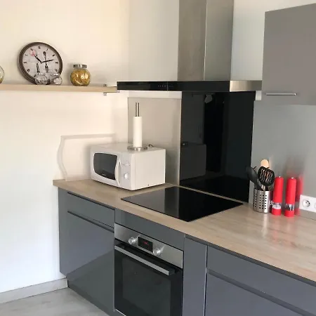 Bel Proche Chateau Laurens *